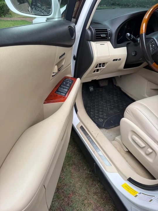2010 Lexus RX 3rd Gen - Image 2 of 20