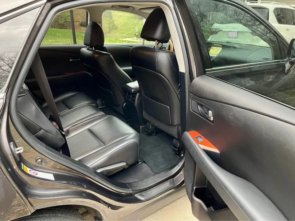 2010 Lexus RX 3rd Gen - Image 15 of 20