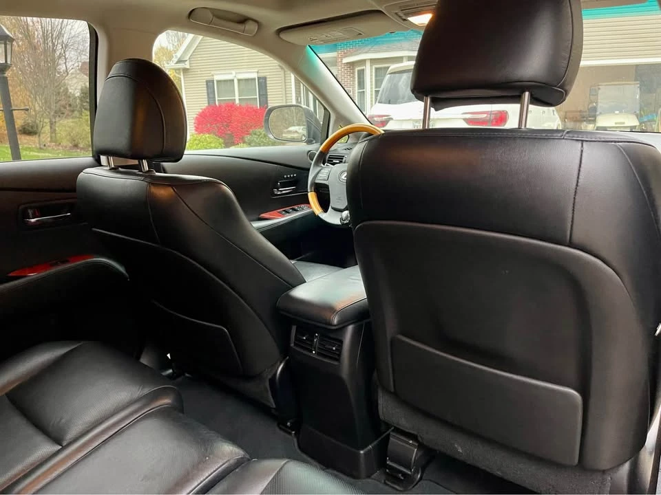 2010 Lexus RX 3rd Gen - Image 19 of 20