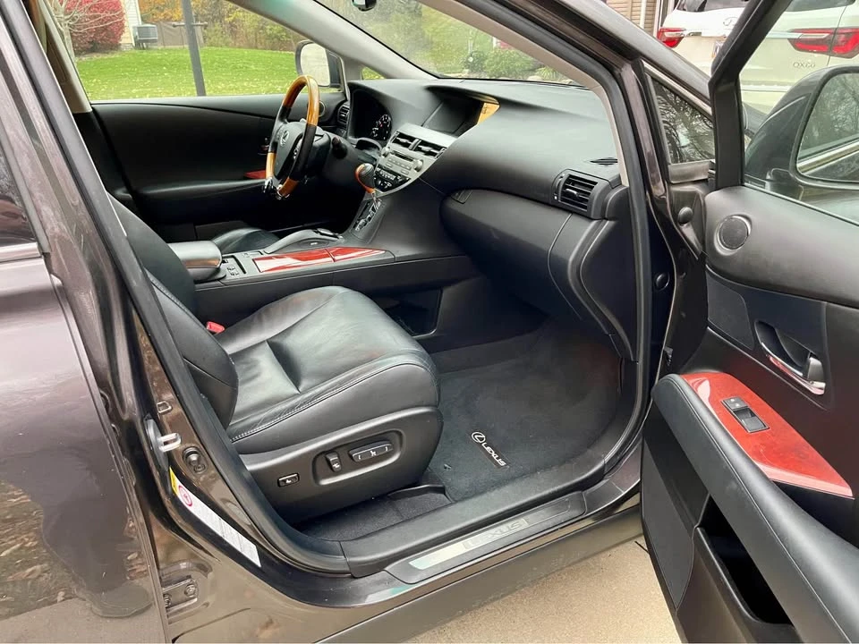 2010 Lexus RX 3rd Gen - Image 16 of 20