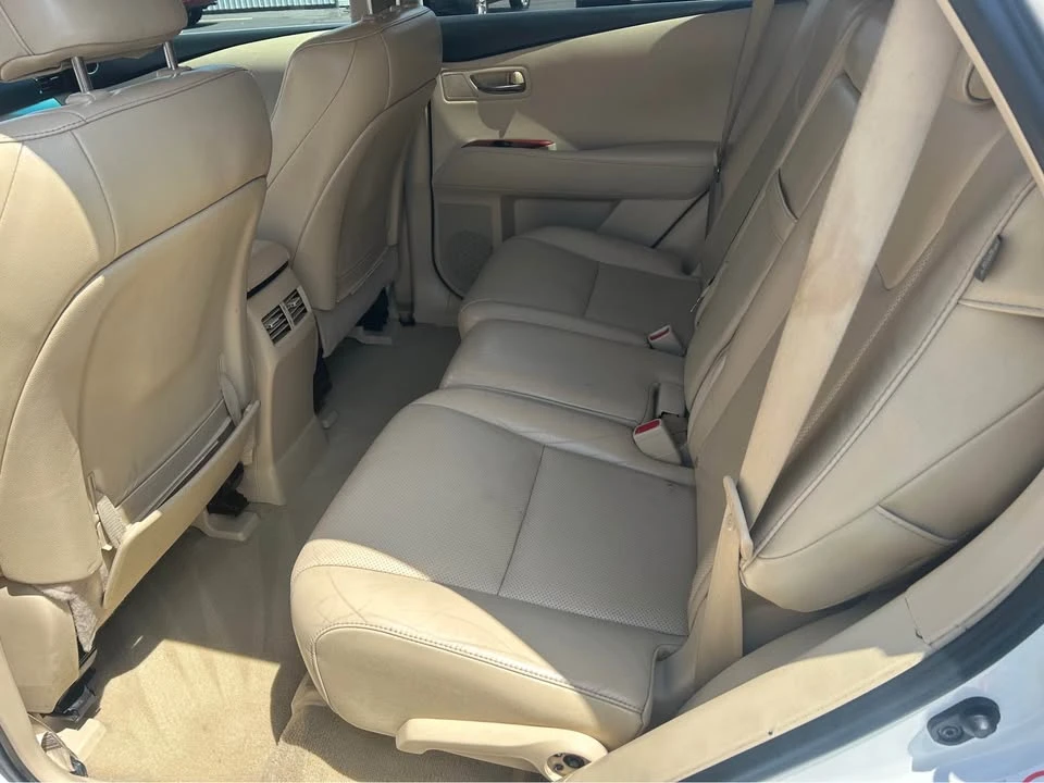 2010 Lexus RX 3rd Gen - Image 6 of 9