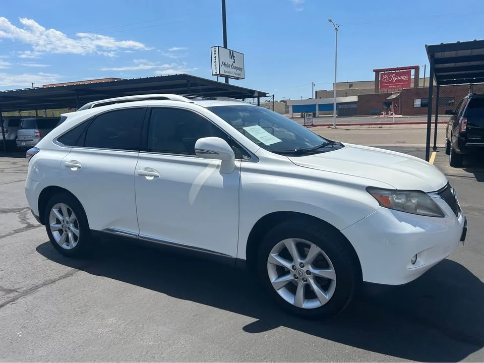 2010 Lexus RX 3rd Gen - Image 2 of 9
