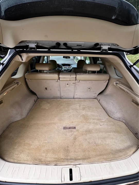 2010 Lexus RX 3rd Gen - Image 16 of 17