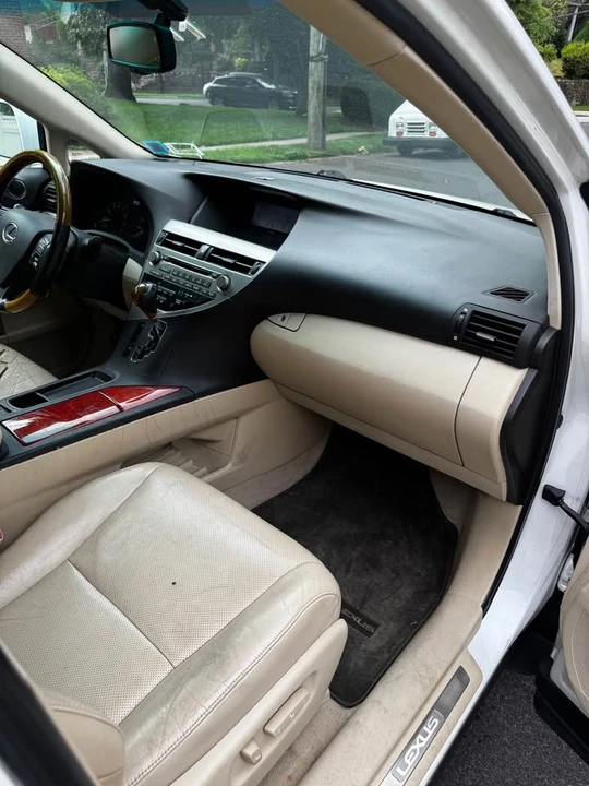 2010 Lexus RX 3rd Gen - Image 10 of 17