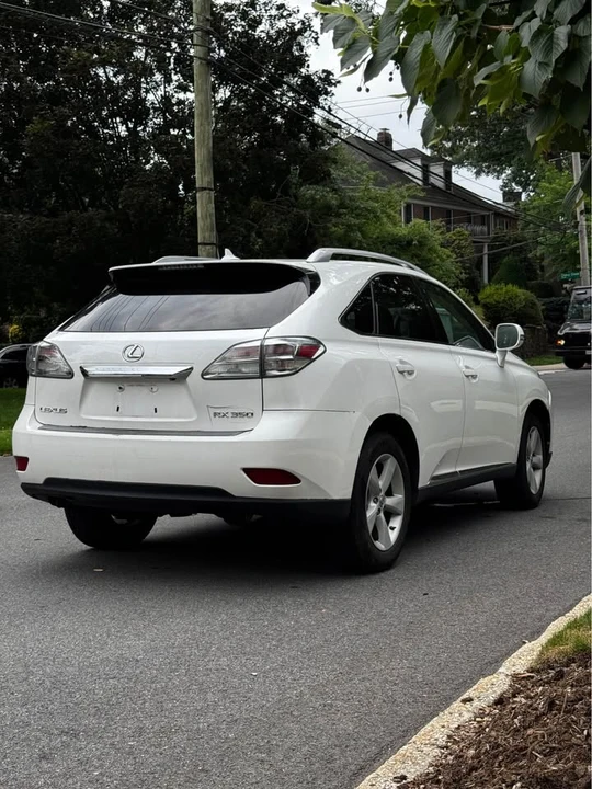 2010 Lexus RX 3rd Gen - Image 4 of 17