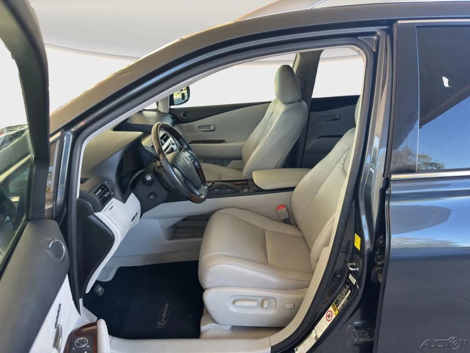 2010 Lexus RX 3rd Gen - Image 8 of 21
