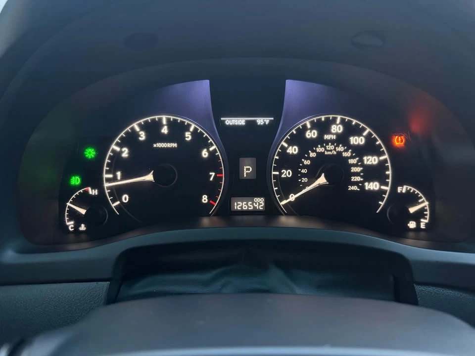 2010 Lexus RX 3rd Gen - Image 9 of 16