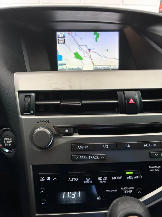 2010 Lexus RX 3rd Gen - Image 11 of 16