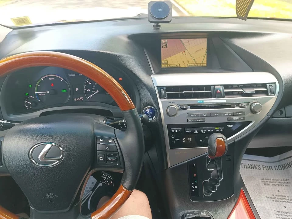 2010 Lexus RX 3rd Gen - Image 15 of 20
