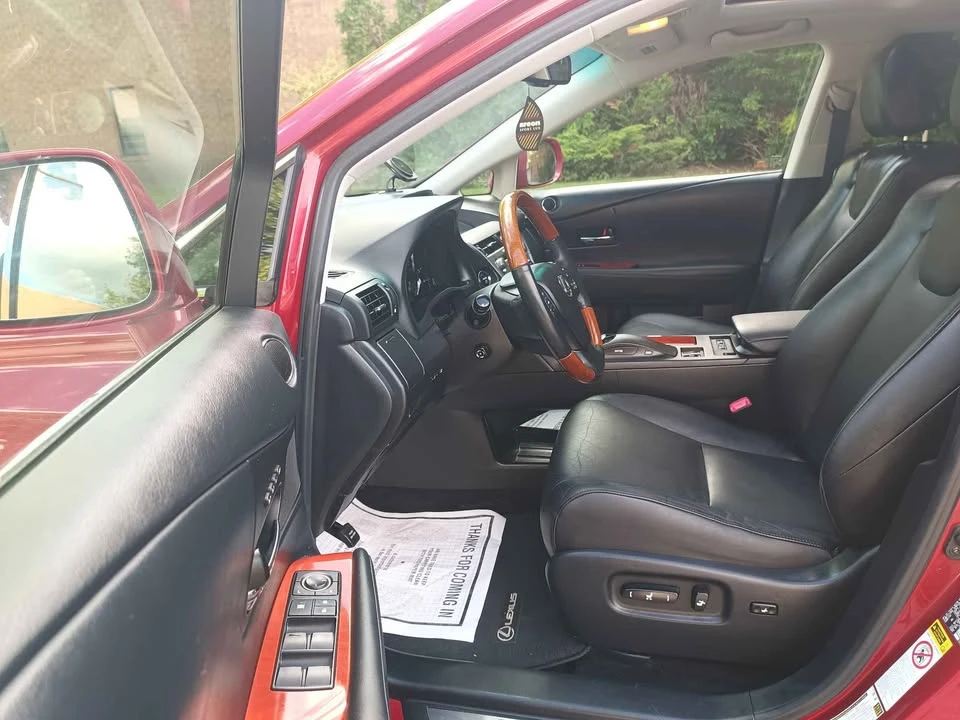 2010 Lexus RX 3rd Gen - Image 14 of 20