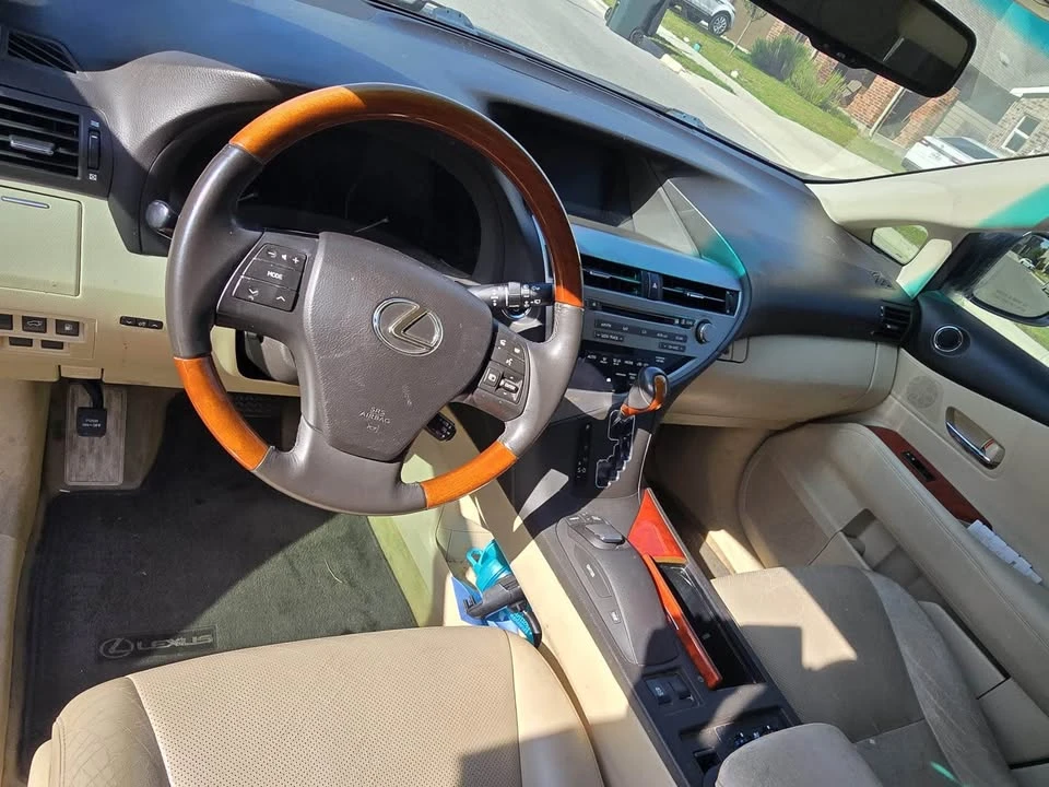 2010 Lexus RX 3rd Gen - Image 9 of 10