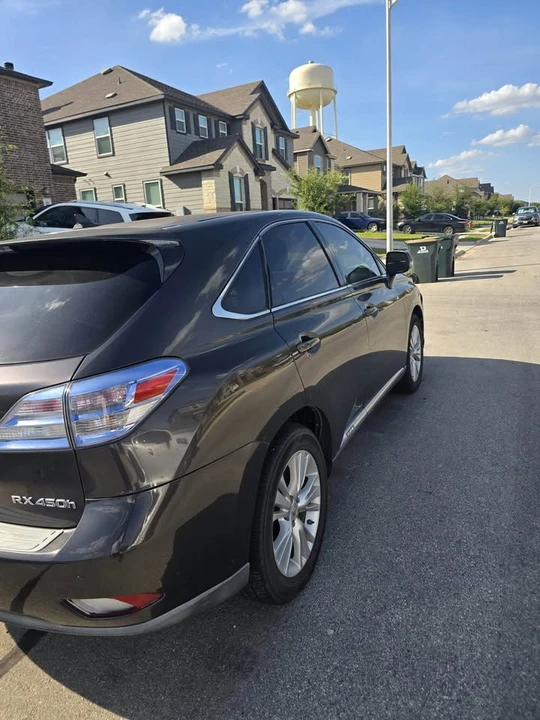 2010 Lexus RX 3rd Gen - Image 3 of 10