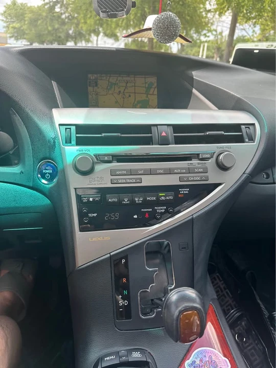 2010 Lexus RX 3rd Gen - Image 3 of 5
