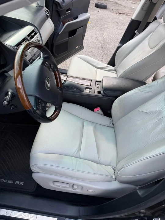 2010 Lexus RX 3rd Gen - Image 7 of 16