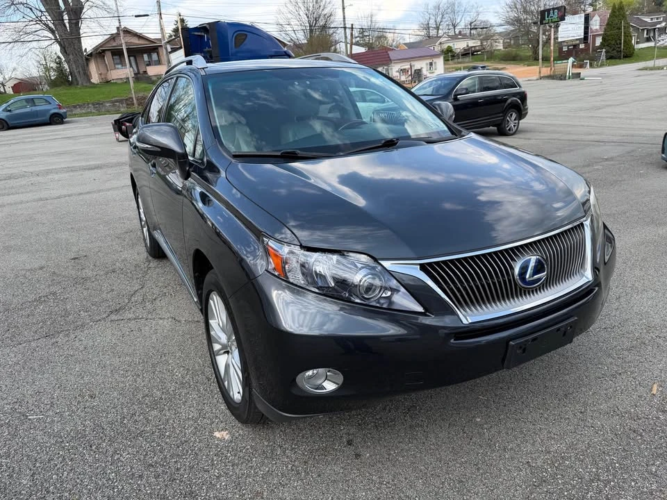 2010 Lexus RX 3rd Gen - Image 3 of 16