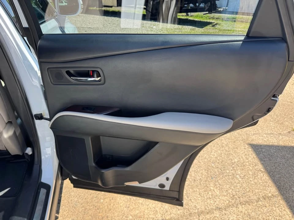 2010 Lexus RX 3rd Gen - Image 11 of 20