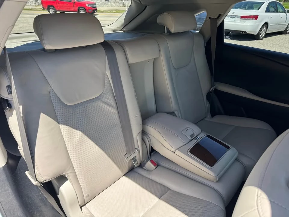 2010 Lexus RX 3rd Gen - Image 13 of 20