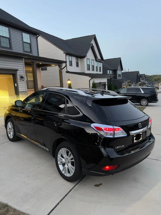 2010 Lexus RX 3rd Gen - Image 4 of 16