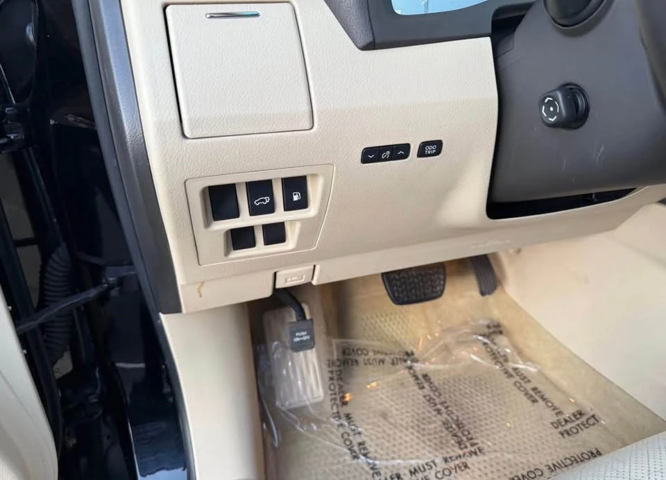 2010 Lexus RX 3rd Gen - Image 13 of 16