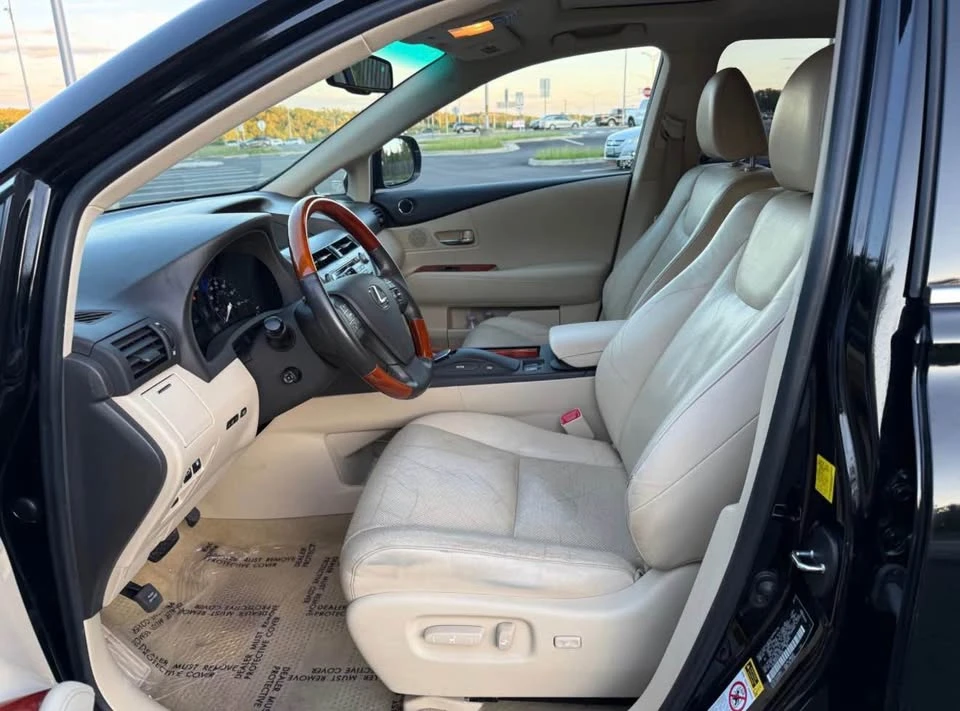 2010 Lexus RX 3rd Gen - Image 8 of 16