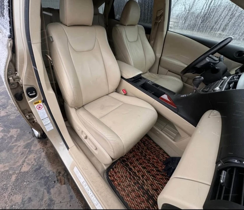 2010 Lexus RX 3rd Gen - Image 4 of 5