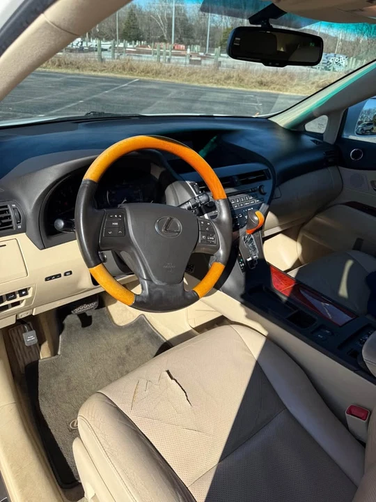 2010 Lexus RX 3rd Gen - Image 5 of 9
