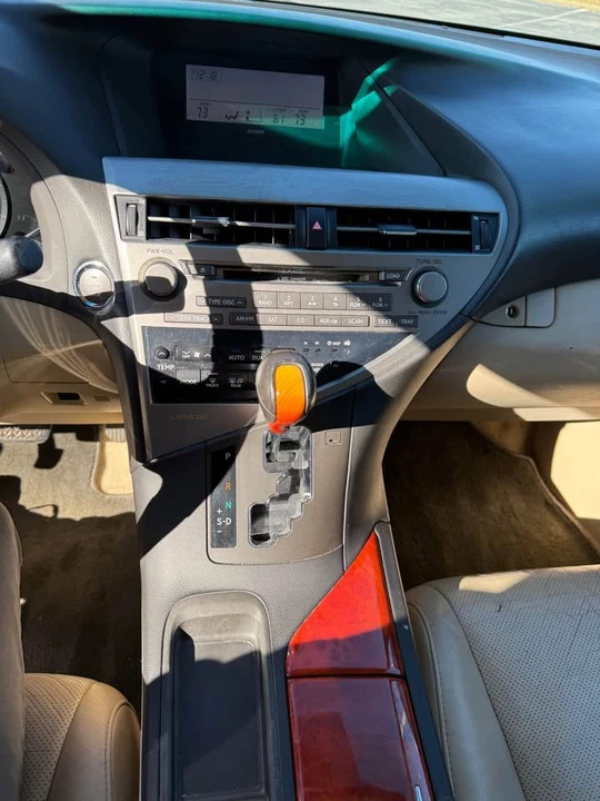 2010 Lexus RX 3rd Gen - Image 7 of 9