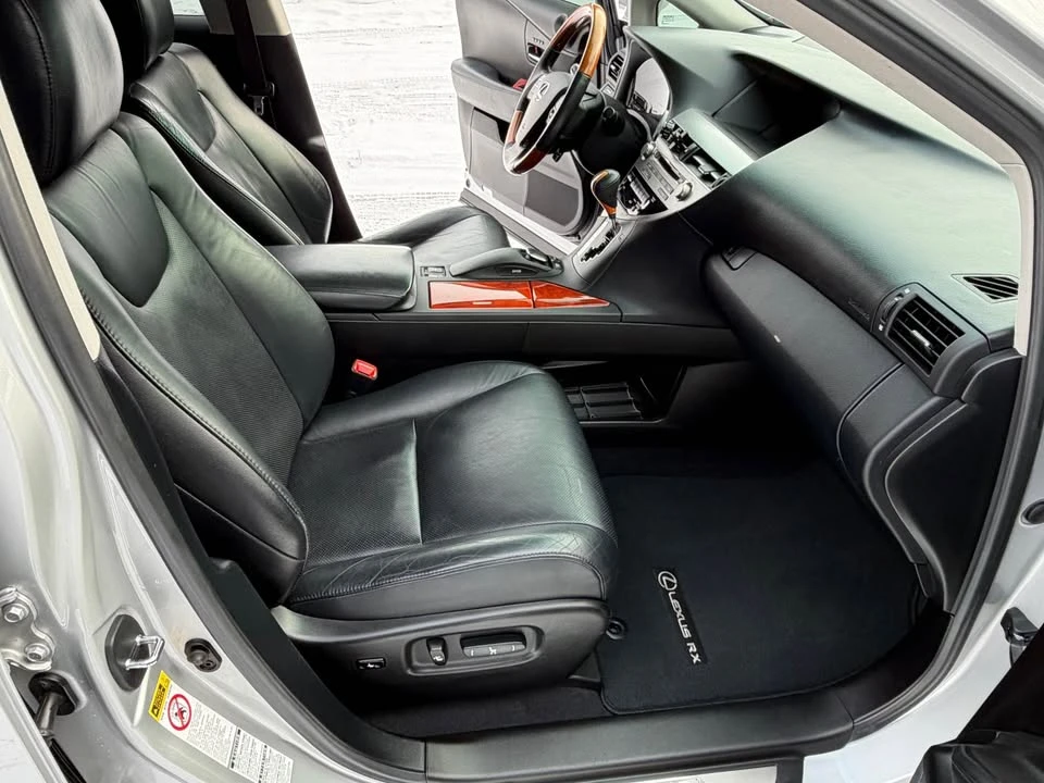 2010 Lexus RX 3rd Gen - Image 6 of 10