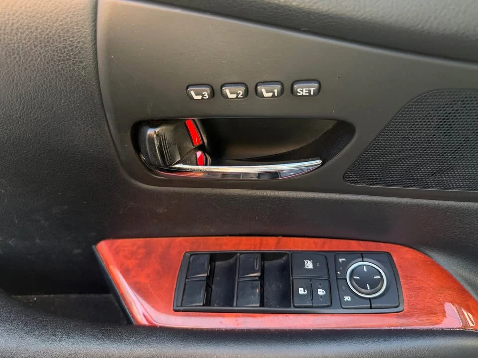 2010 Lexus RX 3rd Gen - Image 11 of 20