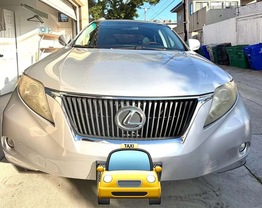 2010 Lexus RX 3rd Gen - Image 3 of 20