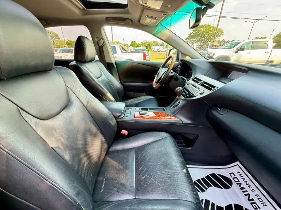 2010 Lexus RX 3rd Gen - Image 9 of 20