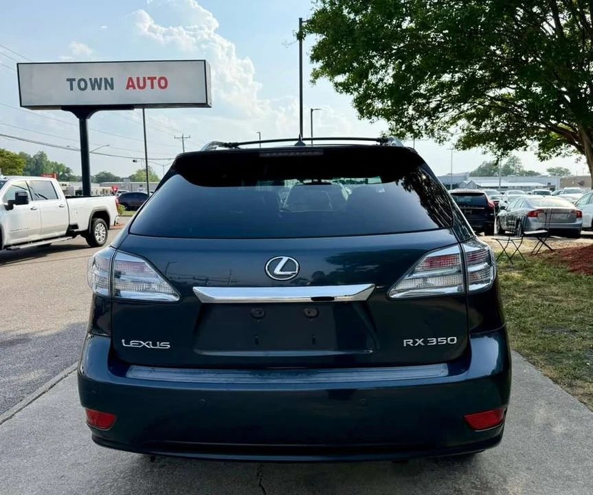 2010 Lexus RX 3rd Gen - Image 18 of 20