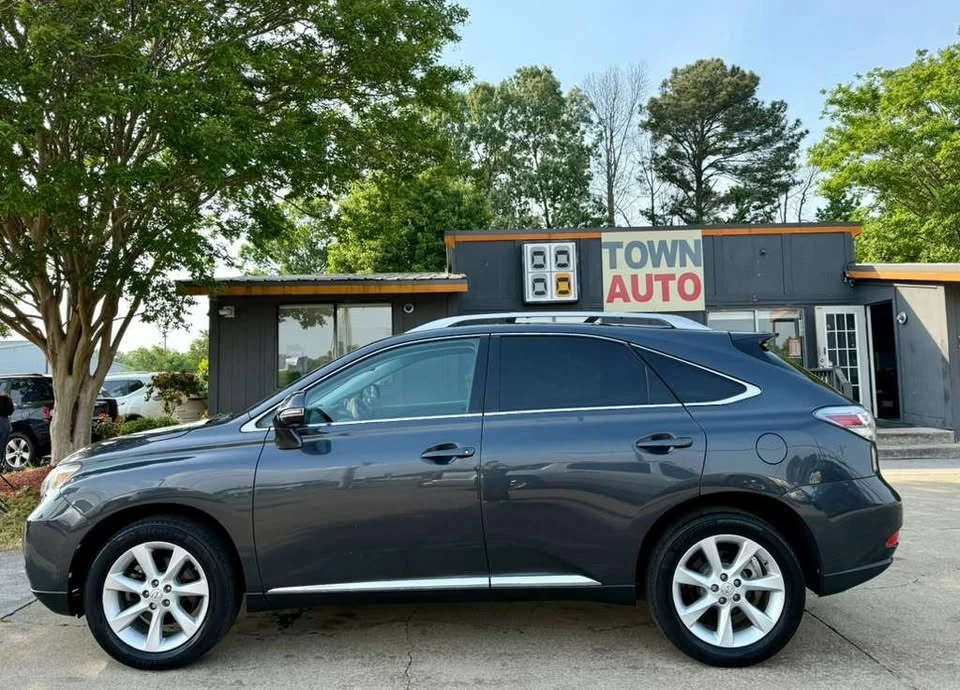 2010 Lexus RX 3rd Gen - Image 6 of 20