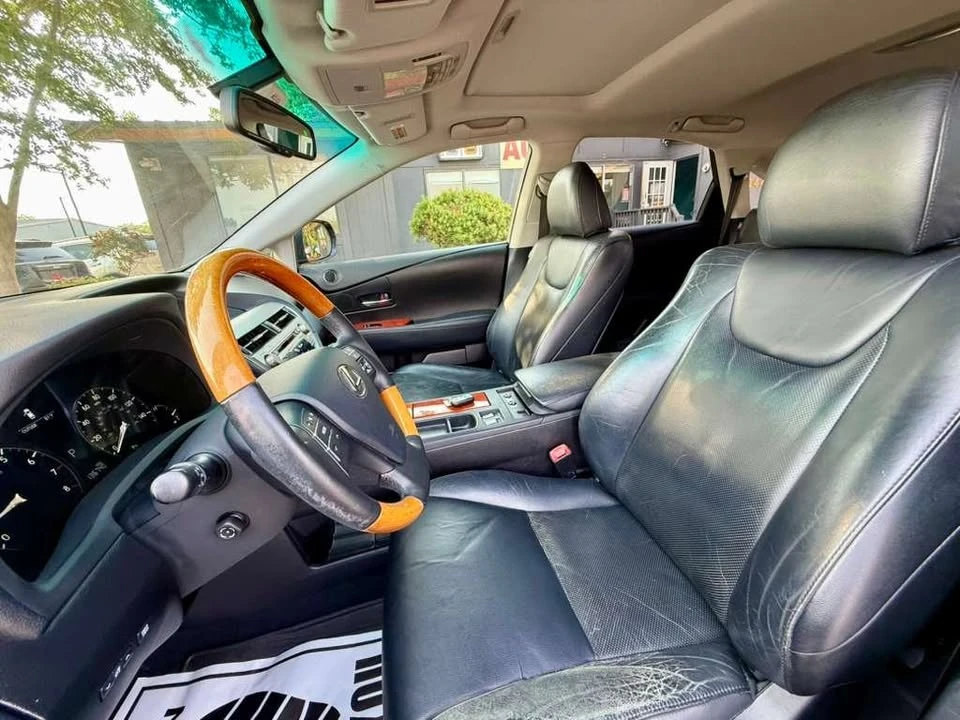 2010 Lexus RX 3rd Gen - Image 15 of 20