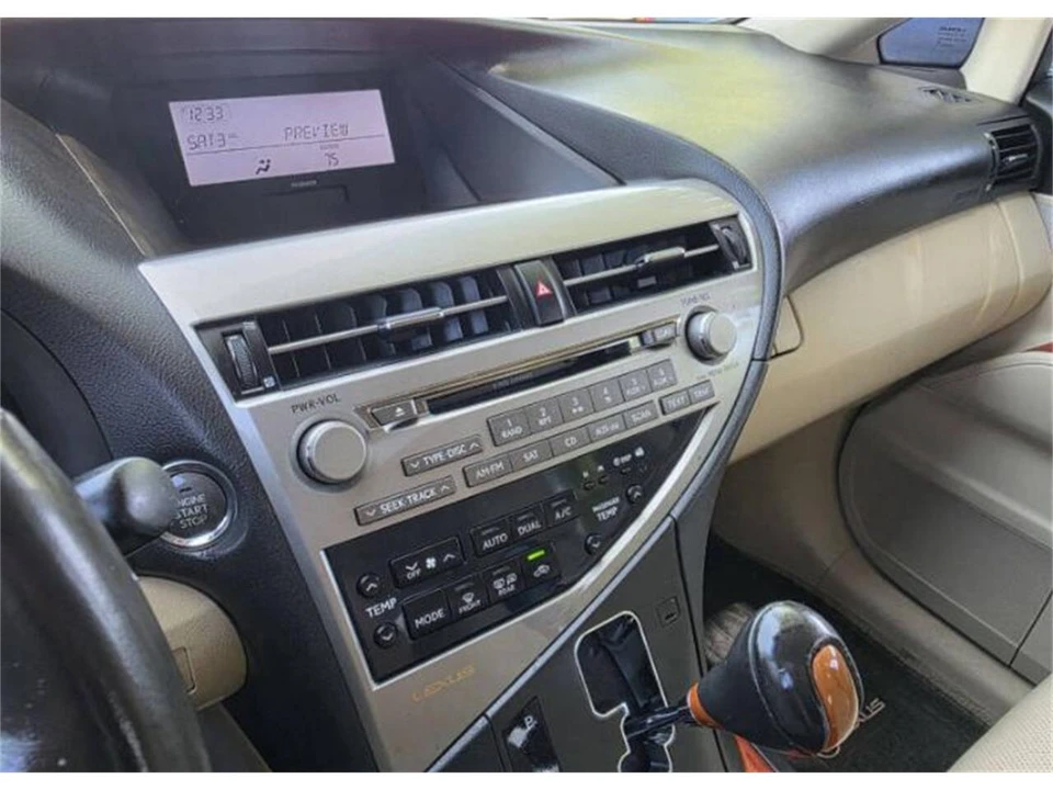2010 Lexus RX 3rd Gen - Image 8 of 21