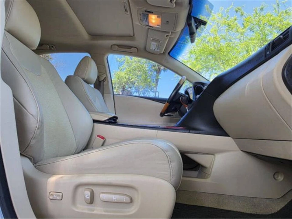 2010 Lexus RX 3rd Gen - Image 13 of 21
