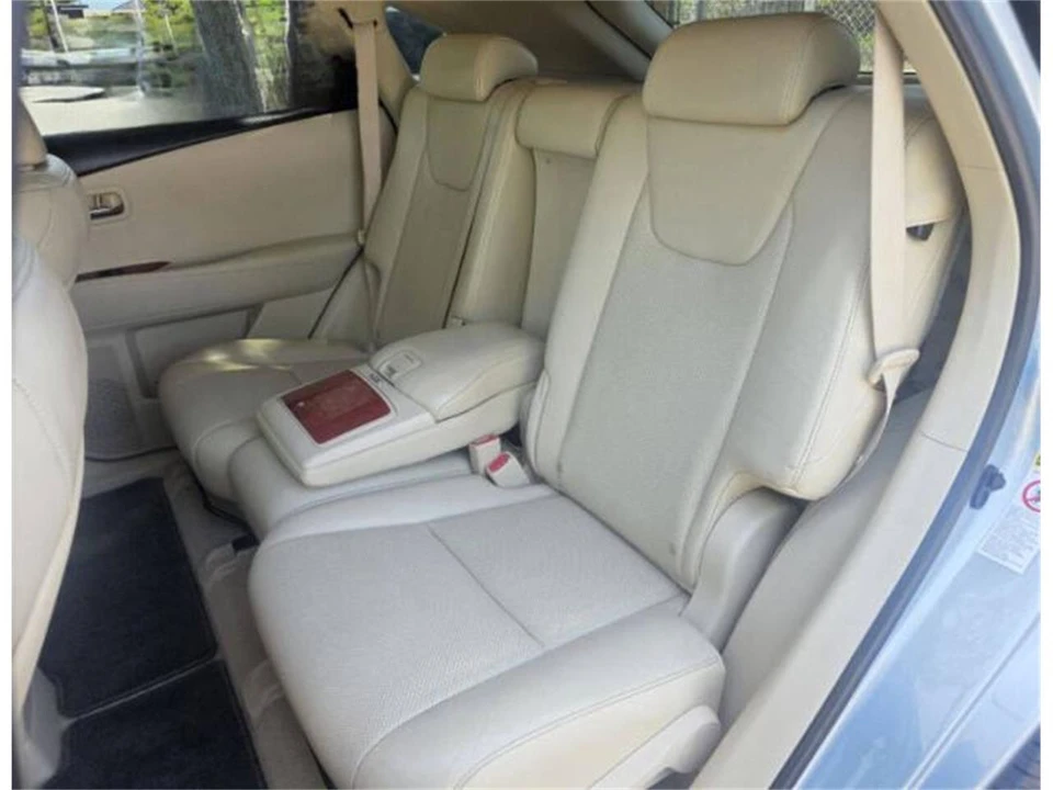 2010 Lexus RX 3rd Gen - Image 16 of 21