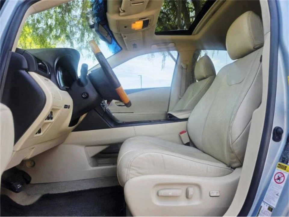 2010 Lexus RX 3rd Gen - Image 18 of 21