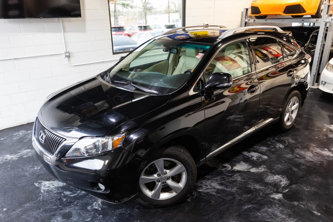 2010 Lexus RX 3rd Gen - Image 2 of 31