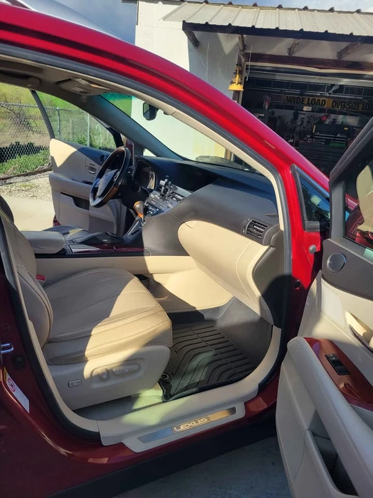 2010 Lexus RX 3rd Gen - Image 5 of 10