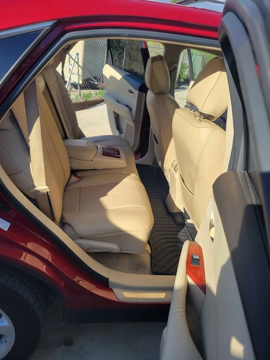 2010 Lexus RX 3rd Gen - Image 7 of 10