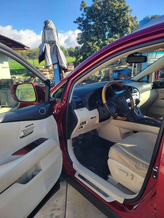 2010 Lexus RX 3rd Gen - Image 8 of 10