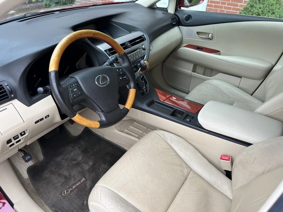 2010 Lexus RX 3rd Gen - Image 4 of 9