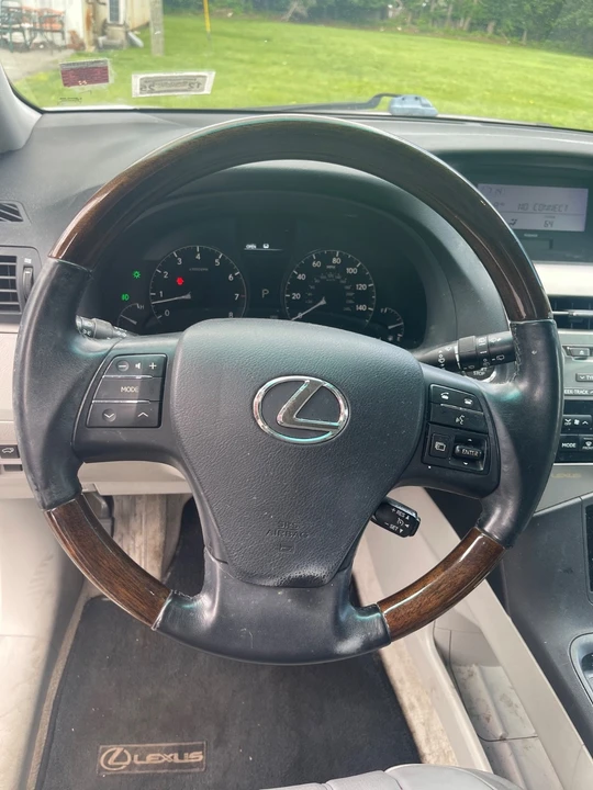 2010 Lexus RX 3rd Gen - Image 27 of 31