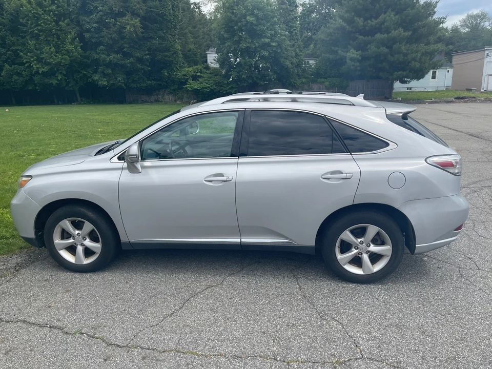 2010 Lexus RX 3rd Gen - Image 25 of 31