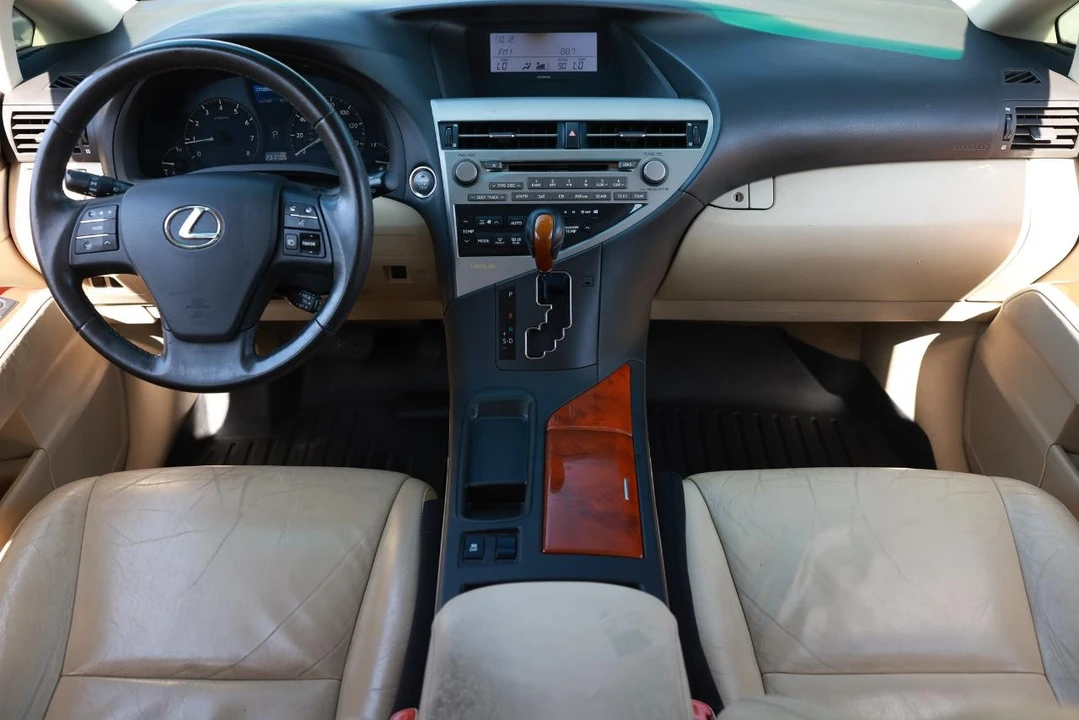 2010 Lexus RX 3rd Gen - Image 21 of 31