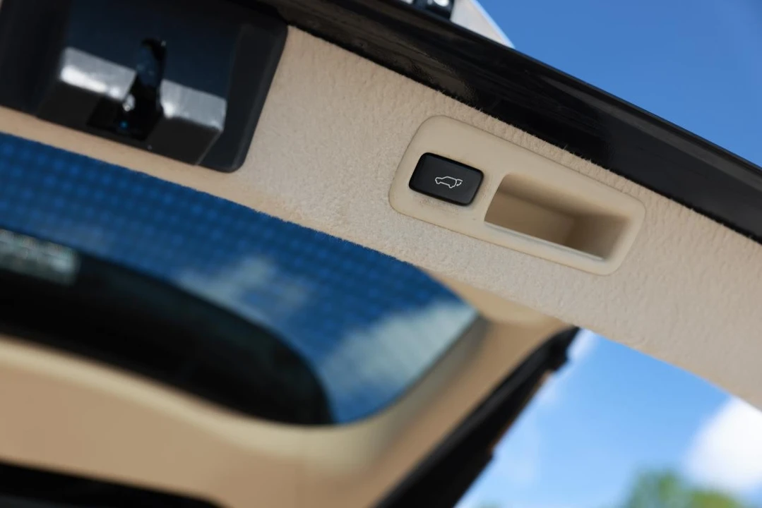 2010 Lexus RX 3rd Gen - Image 25 of 31