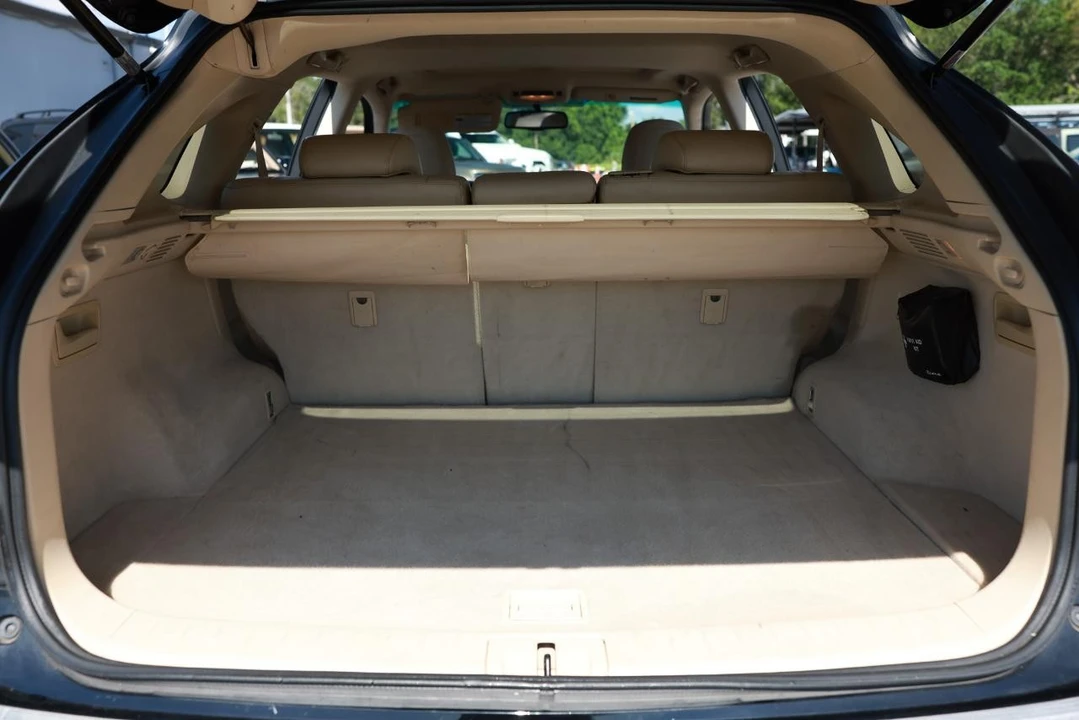 2010 Lexus RX 3rd Gen - Image 24 of 31