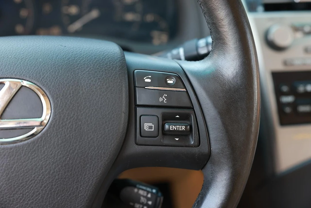 2010 Lexus RX 3rd Gen - Image 28 of 31