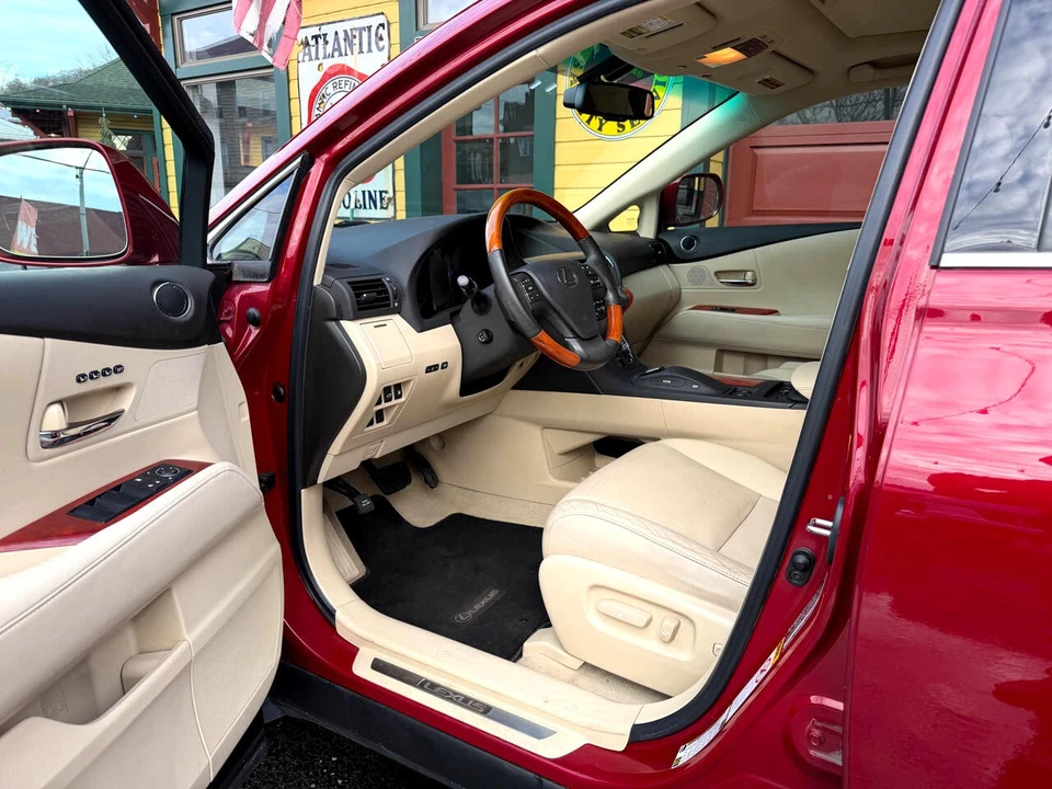 2010 Lexus RX 3rd Gen - Image 11 of 12